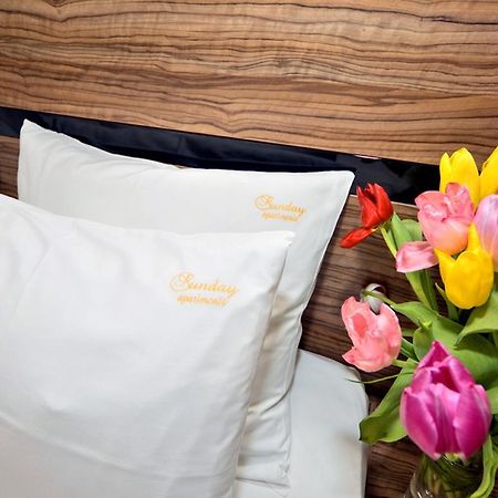 Sunday Apart Hotel Kiev Buitenkant foto