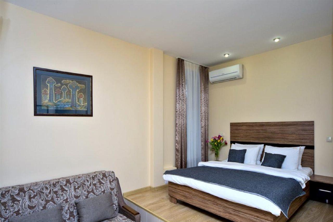 Sunday Apart Hotel Kiev Buitenkant foto