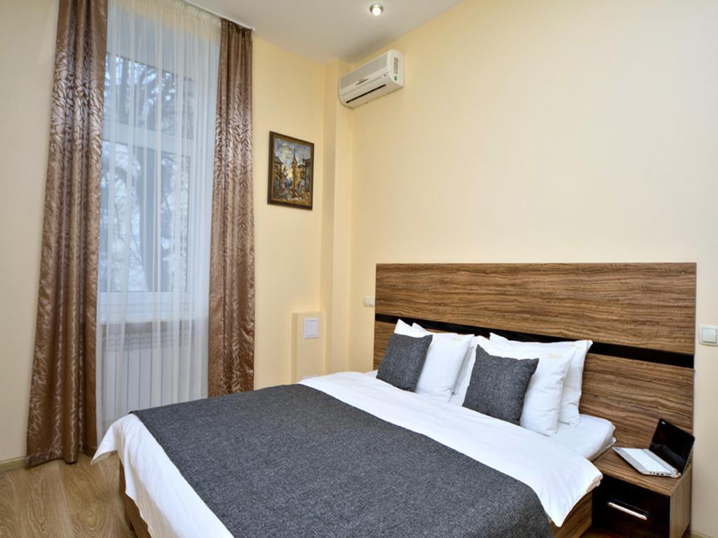 Sunday Apart Hotel Kiev Buitenkant foto